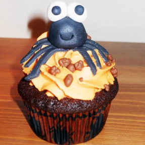 halloween-spider-cupcake-rgb
